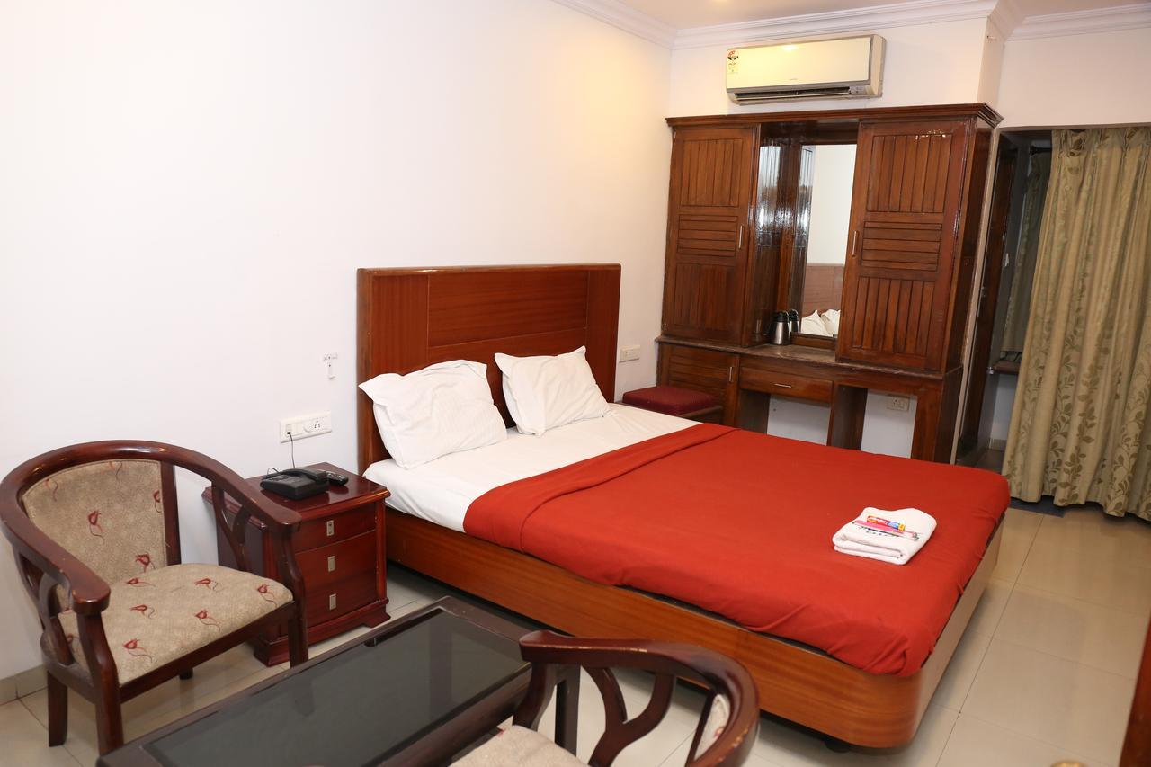 ויסאקפאטנם Hotel Chandra'S מראה חיצוני תמונה