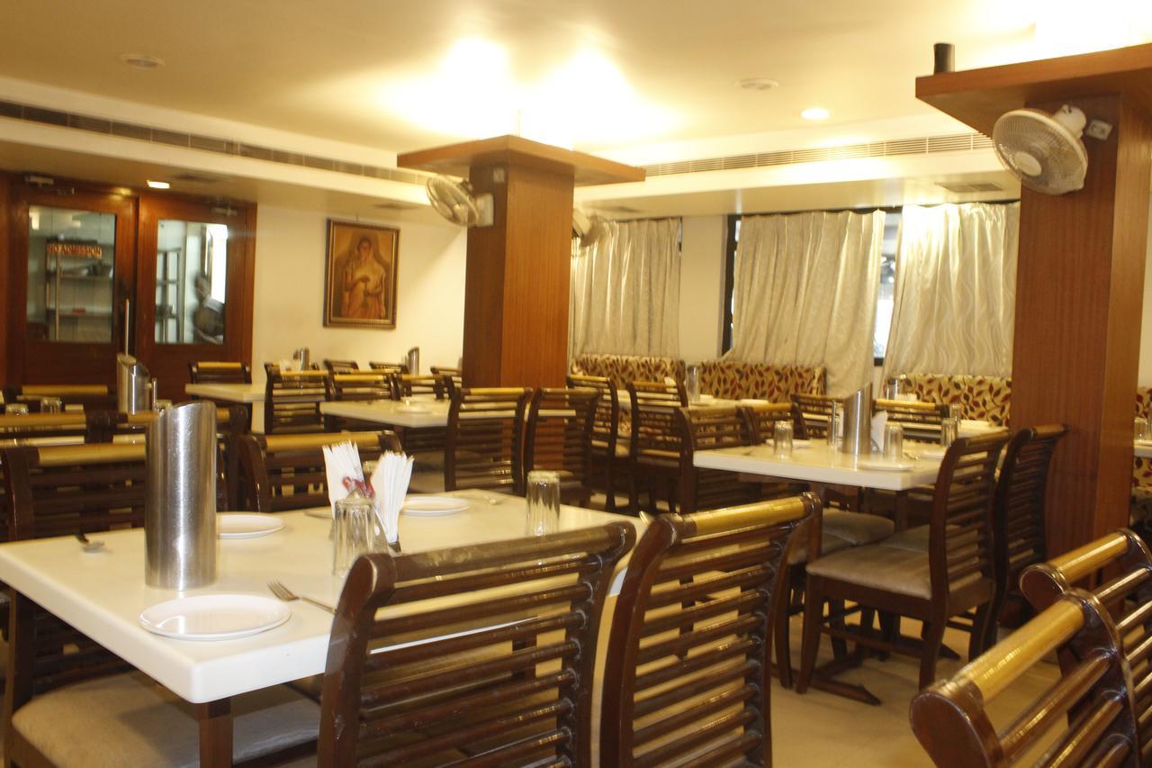 ויסאקפאטנם Hotel Chandra'S מראה חיצוני תמונה