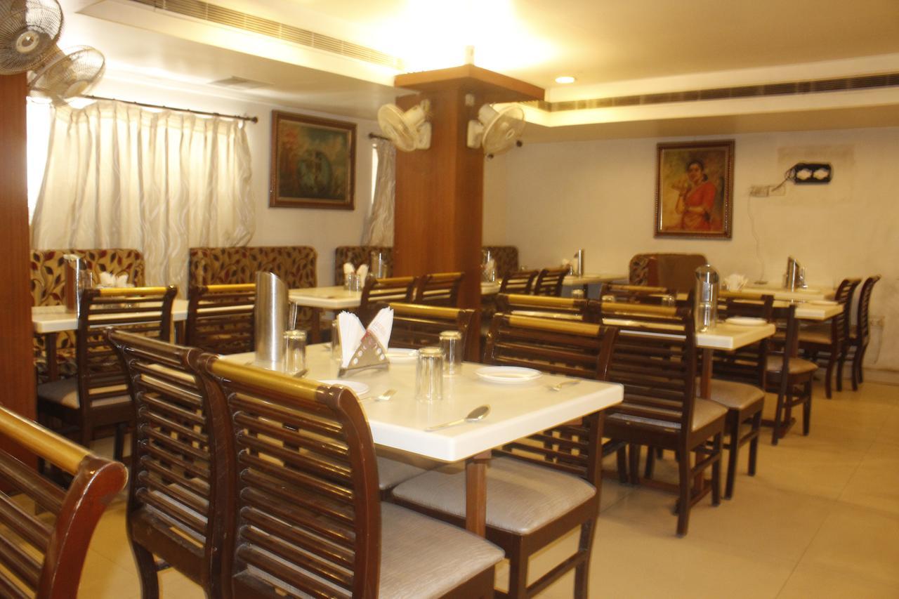 ויסאקפאטנם Hotel Chandra'S מראה חיצוני תמונה